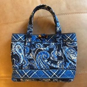 Vera Bradley tote, Windsor navy paisley pattern.